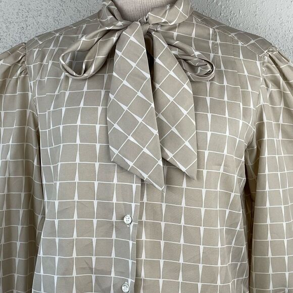 Vintage Russ Petites Womens Tan and White Button Down Long Sleeve Blouse Size M - Picture 2 of 7